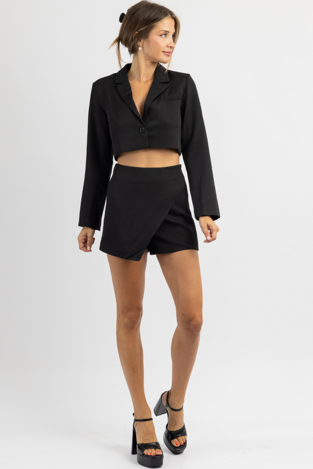 NORMA BLACK CROP + SKORT SET