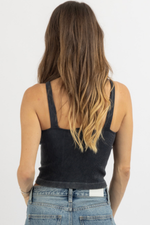 BLACK V-RIBBED WASHED CROP