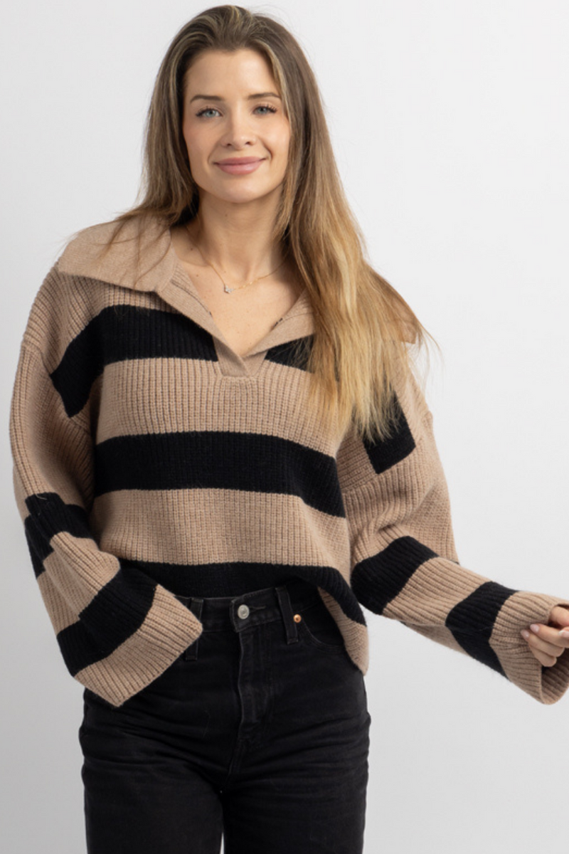 CHELSEY TAUPE COLLAR CONTRAST SWEATER