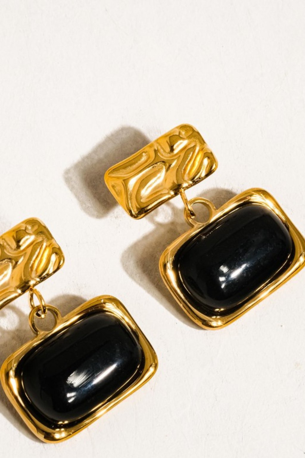 CUVEE BLACK DROP EARRING