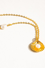 DAPHNE PEARL SHELL NECKLACE