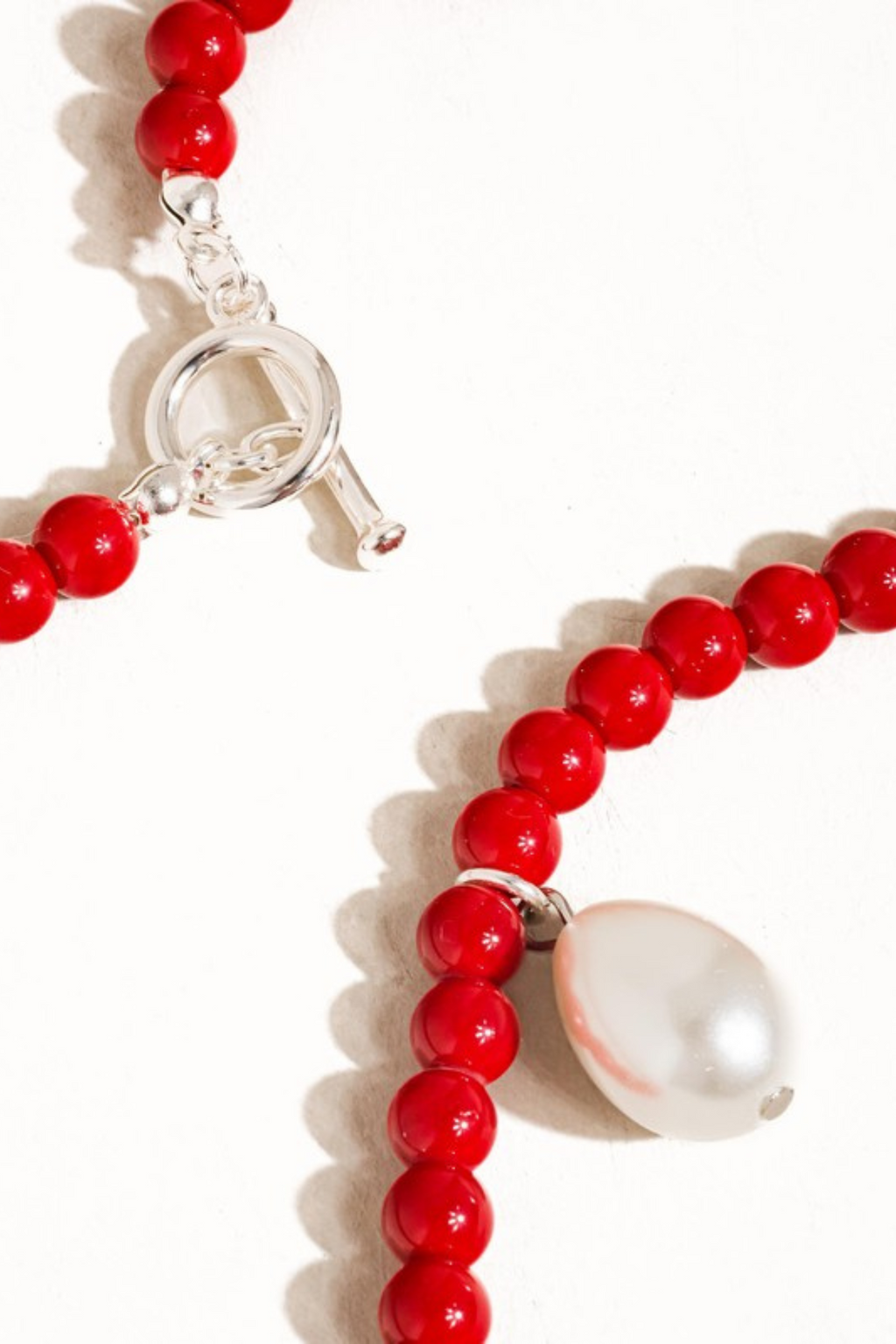 JOYEUX RED BEADED NECKLACE