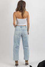 LIGHT DENIM BARREL JEAN