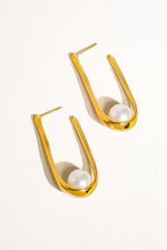 LOHAN PEARL HOOP EARRING