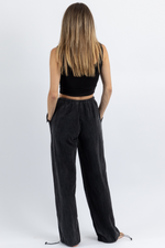 TRAVELER BLACK CARGO JOGGER PANT