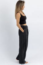 TRAVELER BLACK CARGO JOGGER PANT