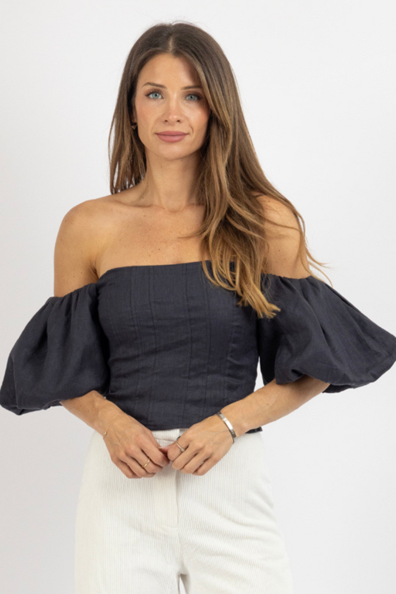 MIDNIGHT STATEMENT SLEEVE TOP
