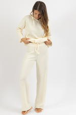 MOMENTUM CREAM PANT SET