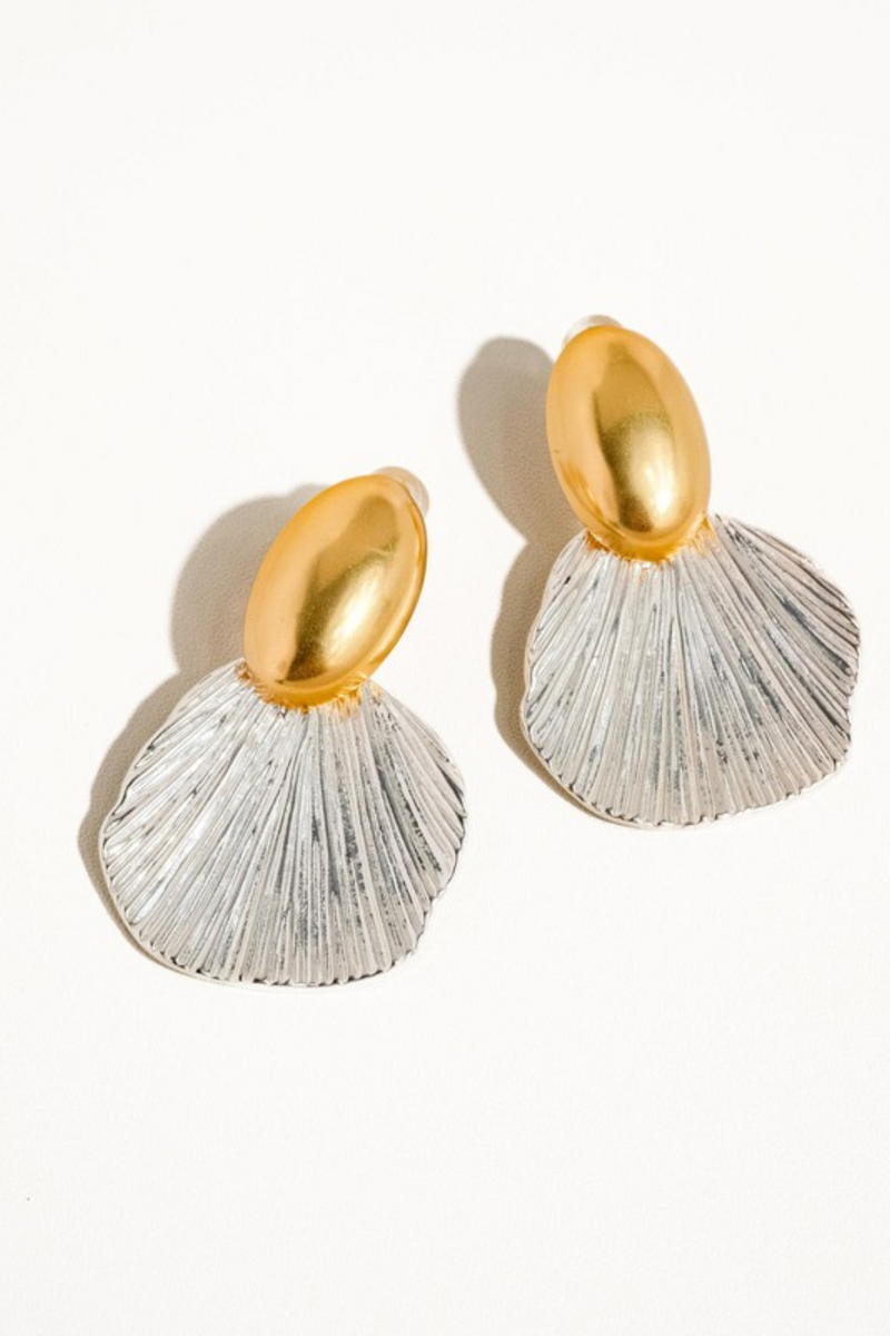 GISELLE SILVER SHELL EARRING