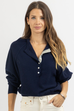 BOSTON BUTTON SWEATER