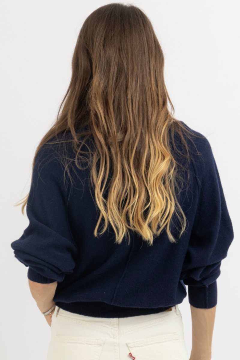 BOSTON BUTTON SWEATER