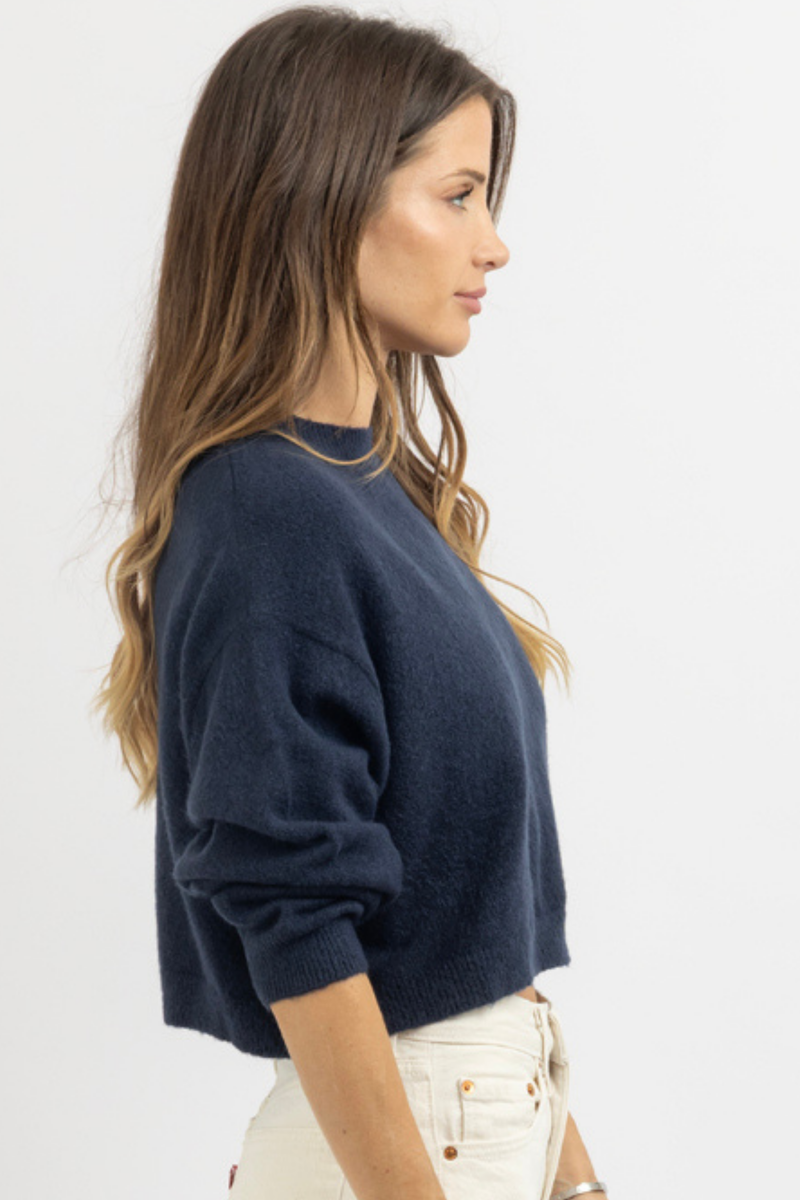 NAVY CREW SWEATER