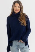 BELLA NAVY RELAXED SWEATER