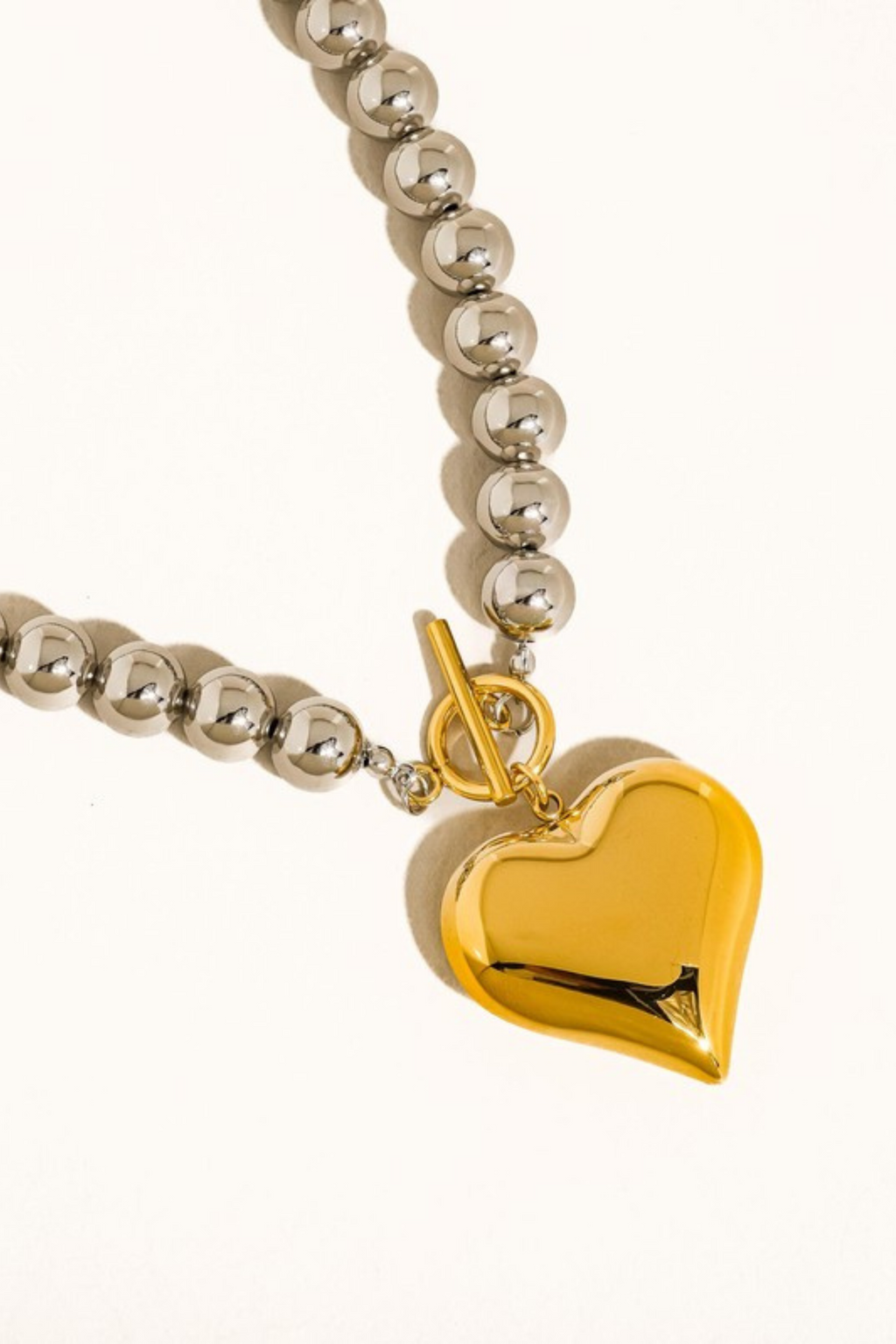 RAISSA HEART NECKLACE