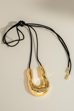 SABLE GOLD PENDANT NECKLACE