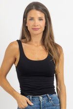 SCOOPED BLACK TOP