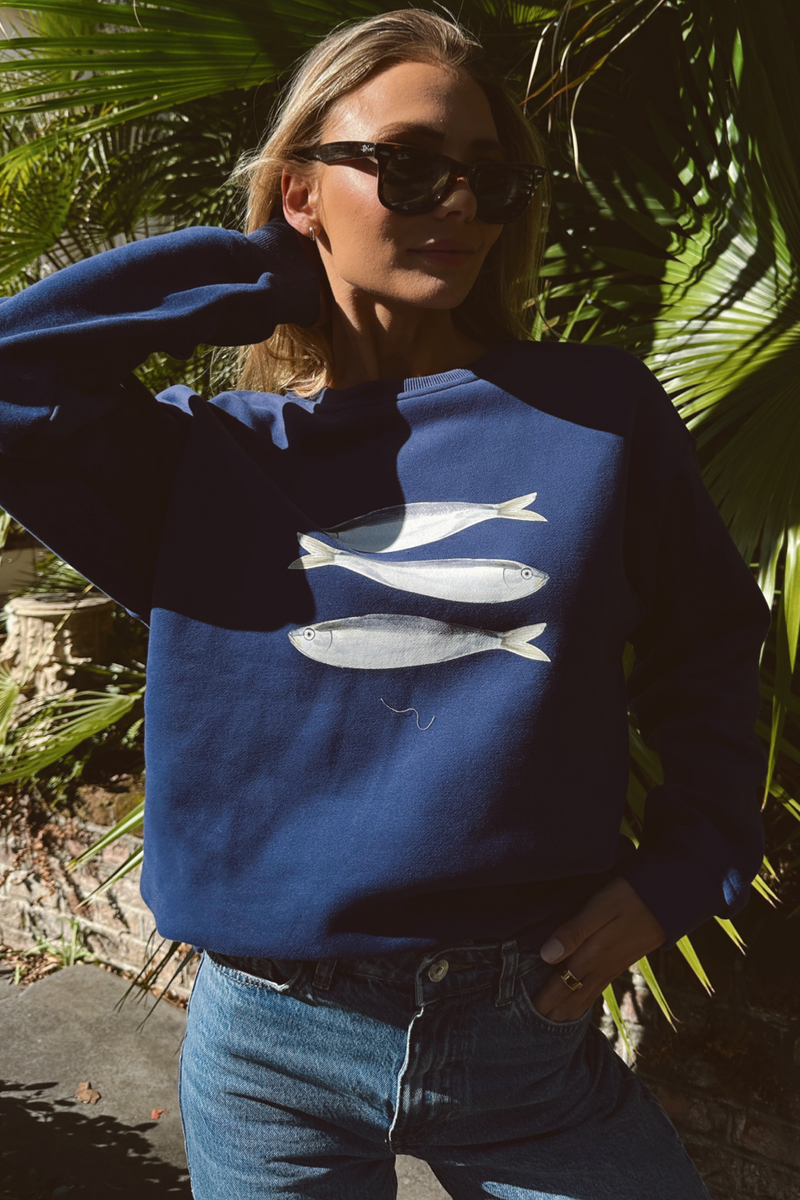VINTAGE CATCH NAVY GRAPHIC PULLOVER