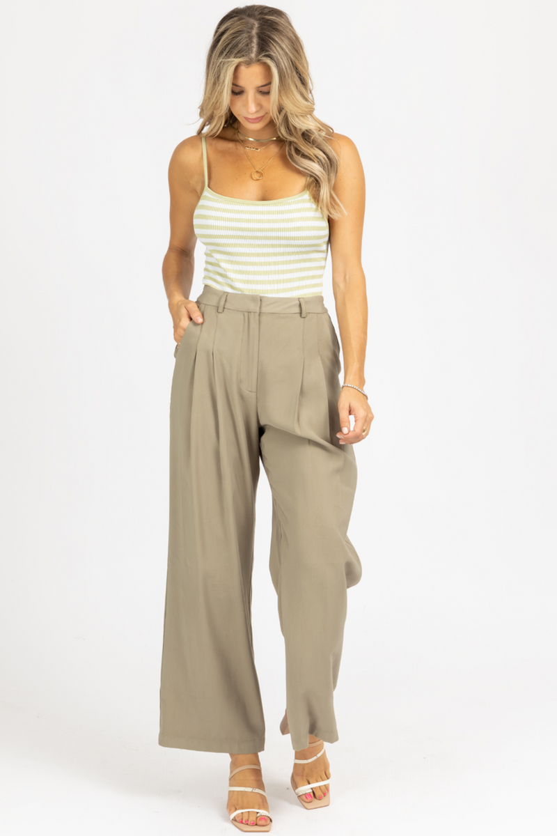 OLIVE PINTUCK PLEATED TROUSER