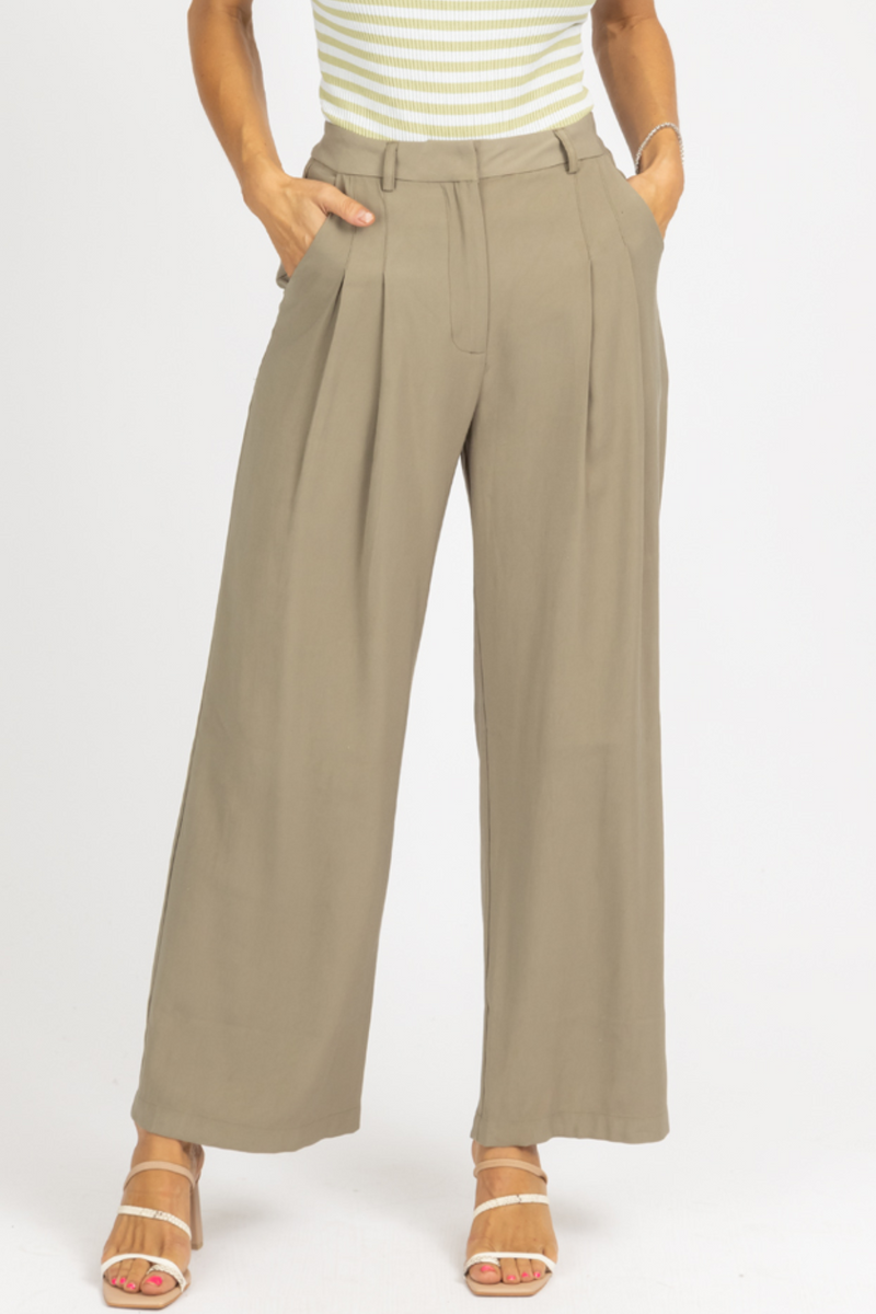 OLIVE PINTUCK PLEATED TROUSER