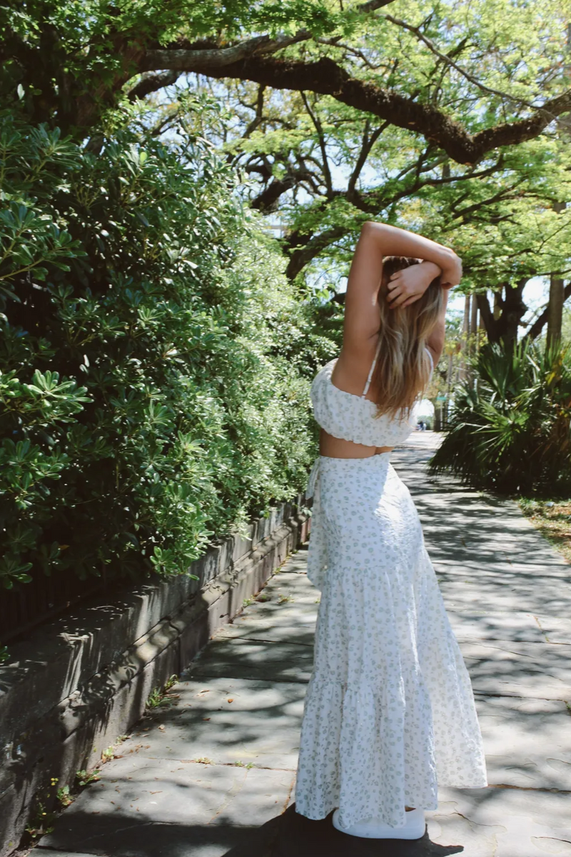 SADIE SAGE EMBROIDERED CROP SKIRT SET L ABEYE